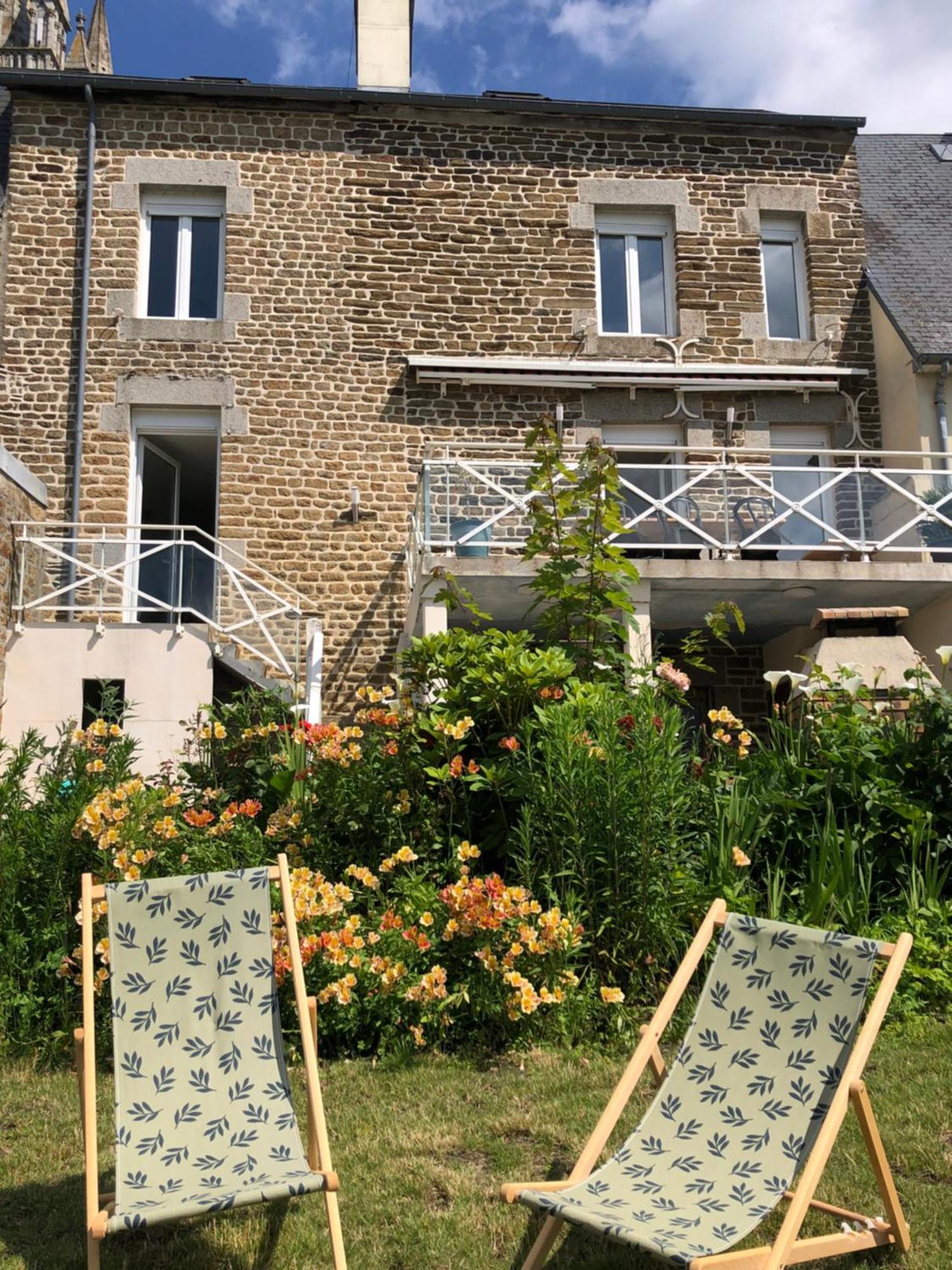 La Maison Du Lac Saint-Hilaire-du-Harcouët Екстериор снимка